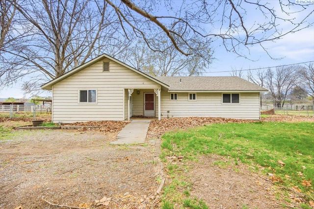 91011 N Yakima River Dr., West Richland, WA 99353