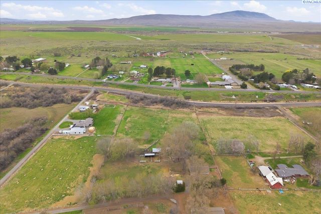 91011 N Yakima River Dr., West Richland, WA 99353