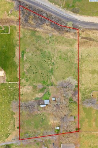 91011 N Yakima River Dr., West Richland, WA 99353