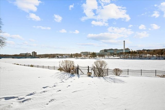 67 N Quinsigamond Ave 23, Shrewsbury, MA 01545