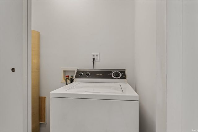 1225 Manchester Drive, South Bend, IN 46615