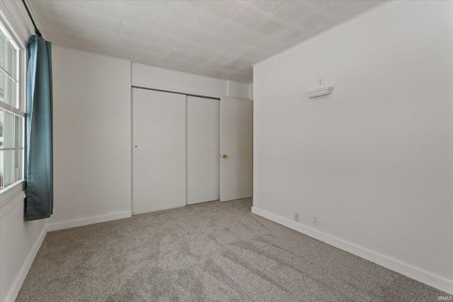 1225 Manchester Drive, South Bend, IN 46615