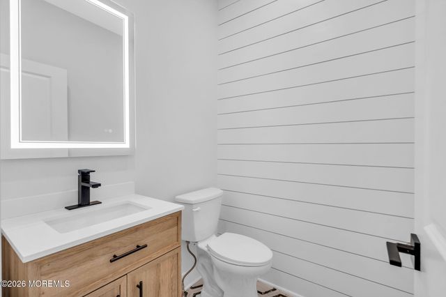 282 Float Avenue, Manahawkin, NJ 08050