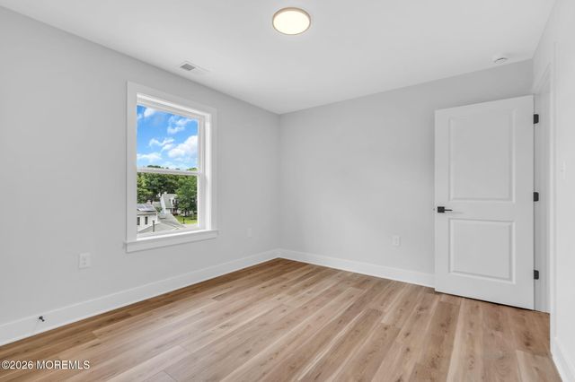 282 Float Avenue, Manahawkin, NJ 08050