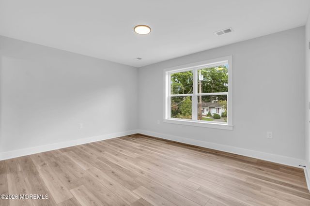 282 Float Avenue, Manahawkin, NJ 08050