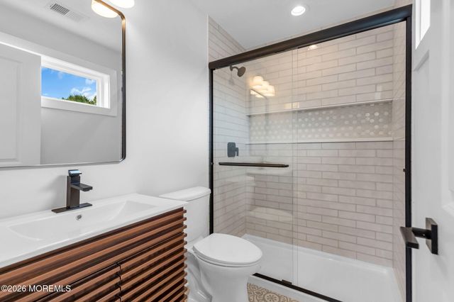282 Float Avenue, Manahawkin, NJ 08050