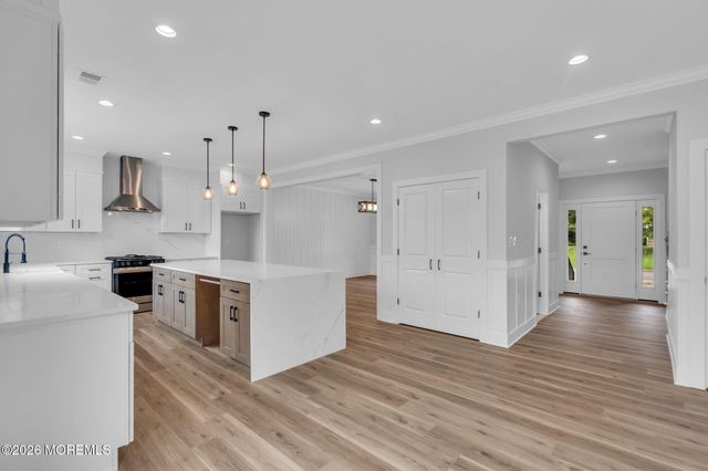 282 Float Avenue, Manahawkin, NJ 08050