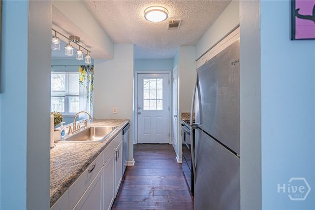 4 Cambridge Court, Savannah, GA 31419