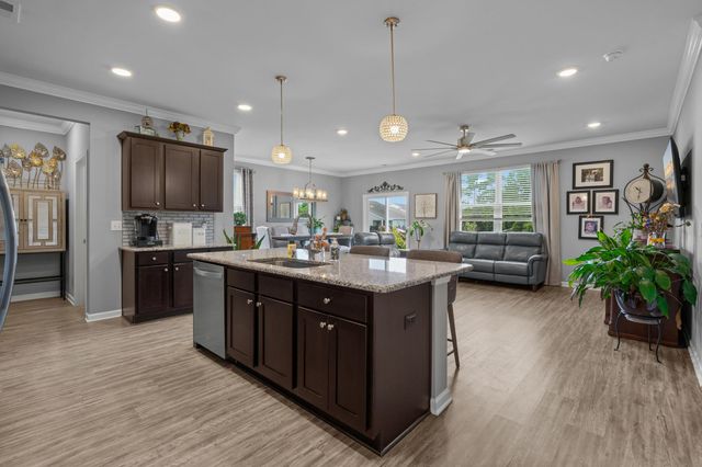912 Laurens Mill Dr., Myrtle Beach, SC 29579