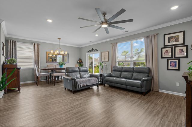 912 Laurens Mill Dr., Myrtle Beach, SC 29579