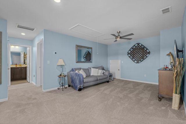 912 Laurens Mill Dr., Myrtle Beach, SC 29579