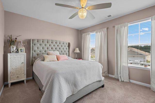 912 Laurens Mill Dr., Myrtle Beach, SC 29579
