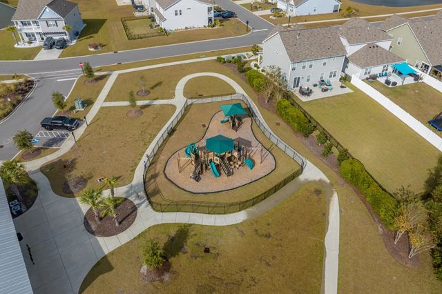 912 Laurens Mill Dr., Myrtle Beach, SC 29579