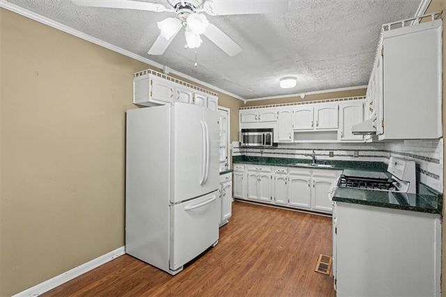 3012 Sasanqua Lane SW, Marietta, GA 30008