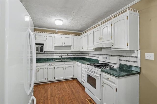 3012 Sasanqua Lane SW, Marietta, GA 30008