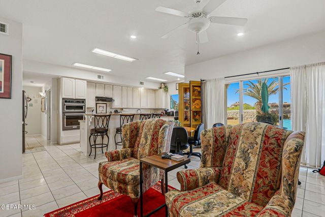 905 VIA DESCANSO Drive, El Paso, TX 79912