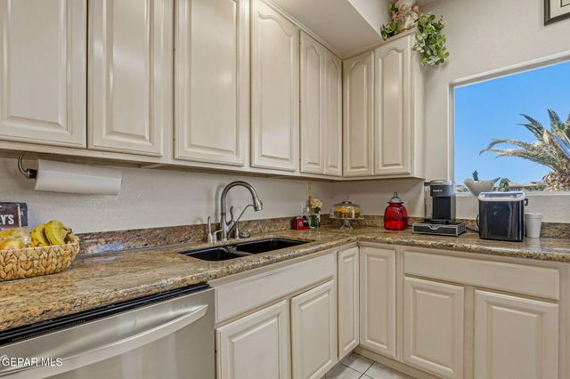 905 VIA DESCANSO Drive, El Paso, TX 79912