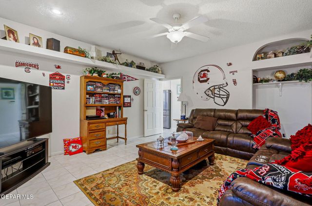 905 VIA DESCANSO Drive, El Paso, TX 79912