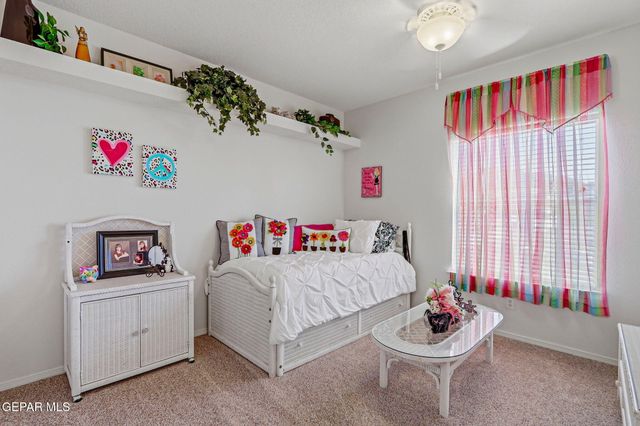 905 VIA DESCANSO Drive, El Paso, TX 79912