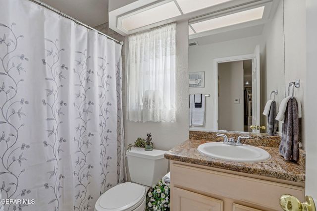 905 VIA DESCANSO Drive, El Paso, TX 79912