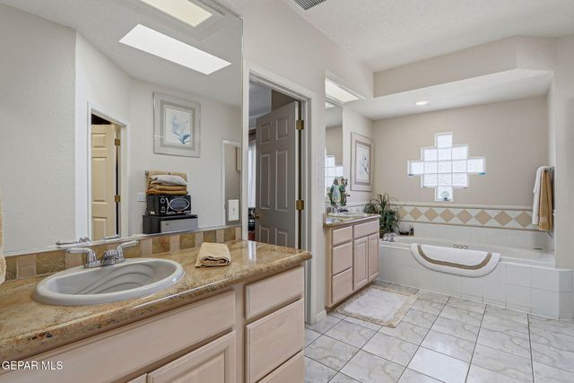 905 VIA DESCANSO Drive, El Paso, TX 79912