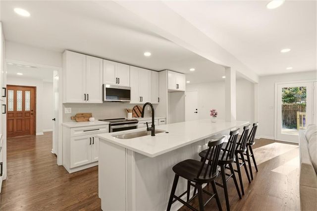 6717 65th Terrace, Mission, KS 66202