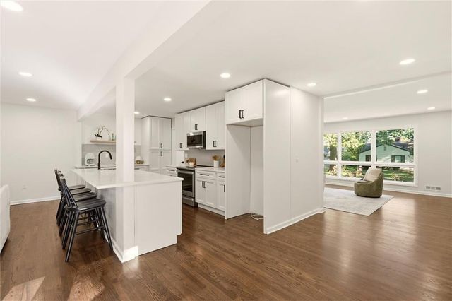 6717 65th Terrace, Mission, KS 66202