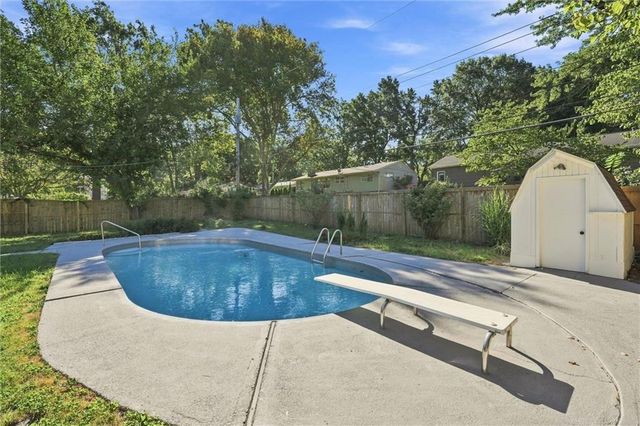 6717 65th Terrace, Mission, KS 66202