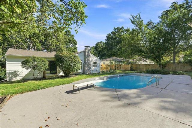6717 65th Terrace, Mission, KS 66202