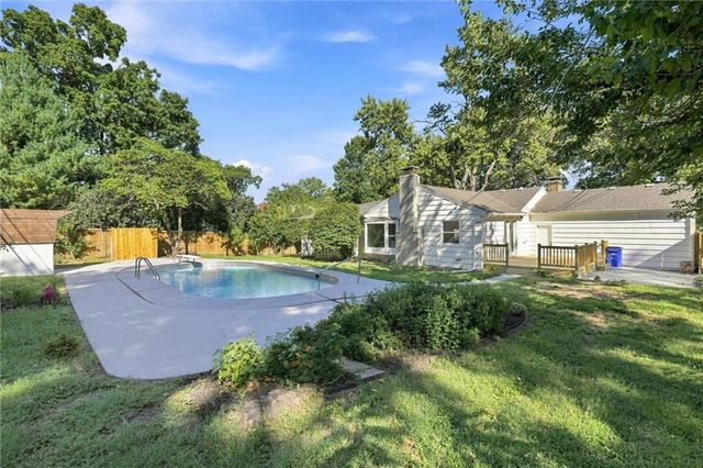 6717 65th Terrace, Mission, KS 66202