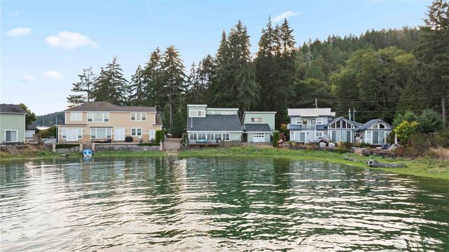 21 NE Belaire Drive, Belfair, WA 98528