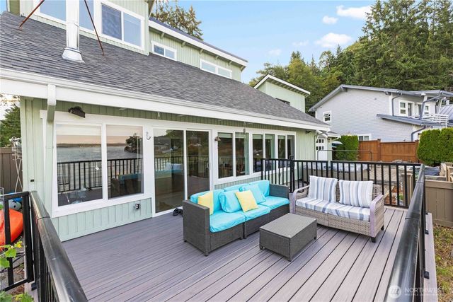 21 NE Belaire Drive, Belfair, WA 98528