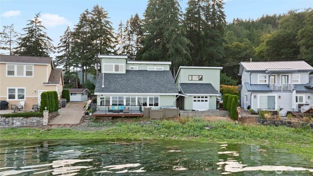 21 NE Belaire Drive, Belfair, WA 98528