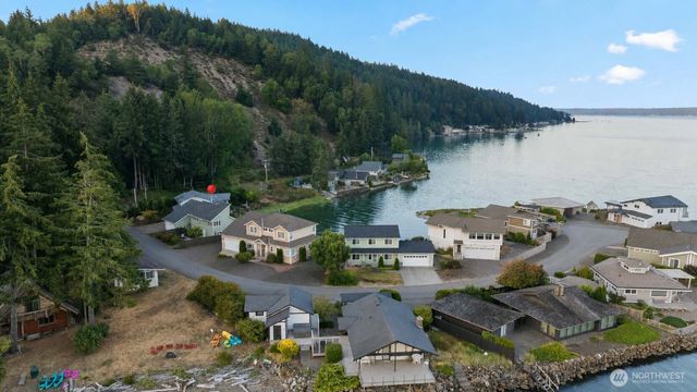 21 NE Belaire Drive, Belfair, WA 98528