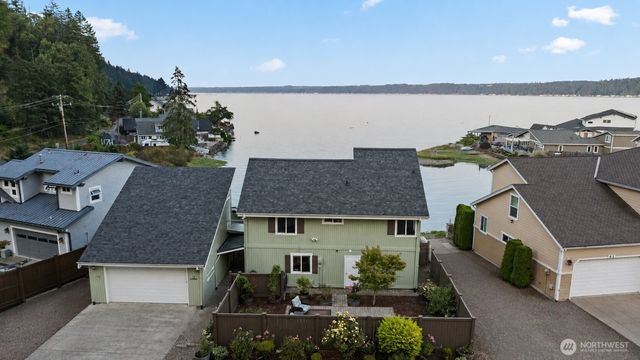 21 NE Belaire Drive, Belfair, WA 98528