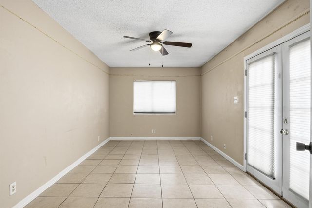 2600 S Bagdad RD A, Leander, TX 78641