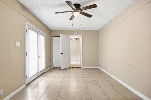 2600 S Bagdad RD A, Leander, TX 78641