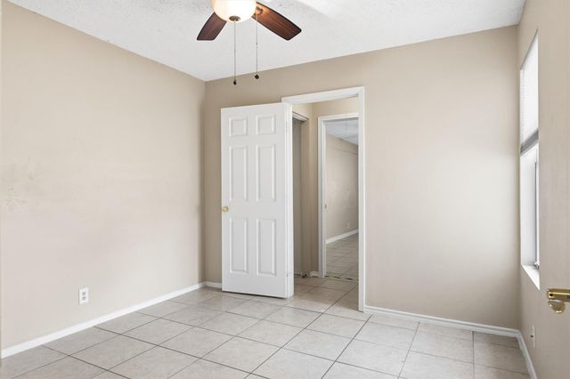 2600 S Bagdad RD A, Leander, TX 78641