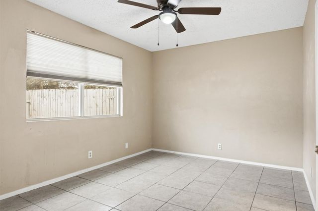 2600 S Bagdad RD A, Leander, TX 78641