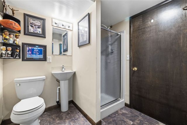 326 Arriba Way, Carrick, PA 15210