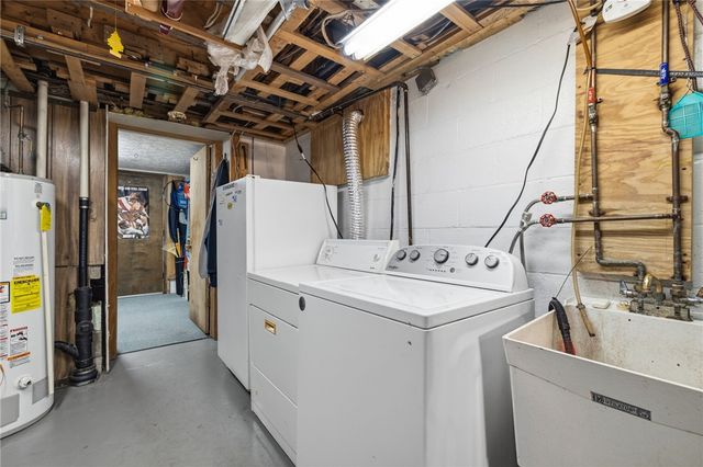 326 Arriba Way, Carrick, PA 15210