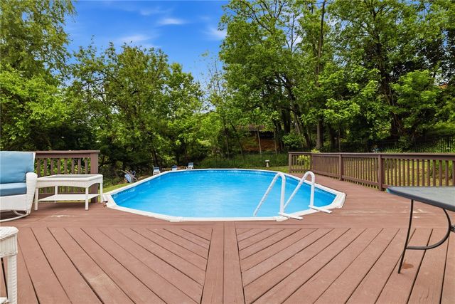 326 Arriba Way, Carrick, PA 15210