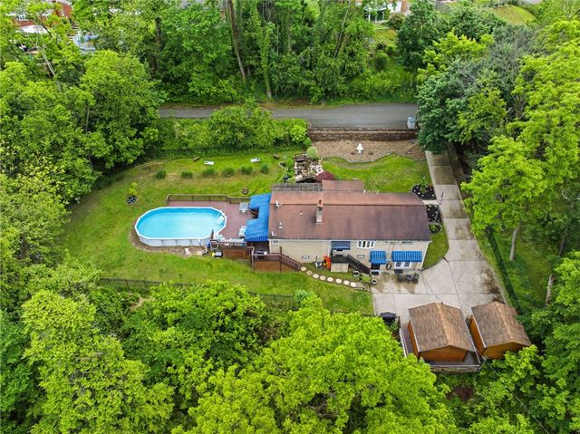 326 Arriba Way, Carrick, PA 15210