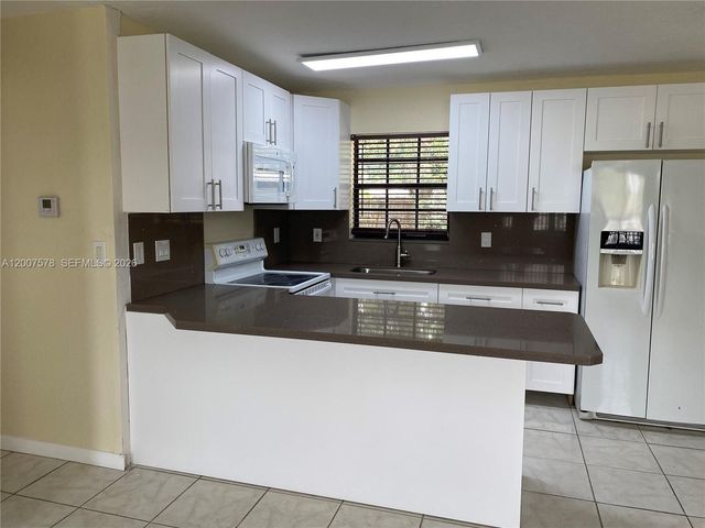 3460 NW 208th St 0, Miami Gardens, FL 33056