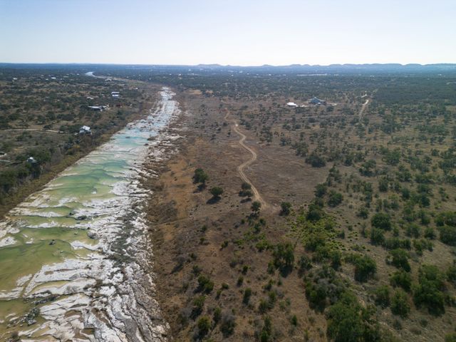 900 Rio Vista Road, Johnson City, TX 78636