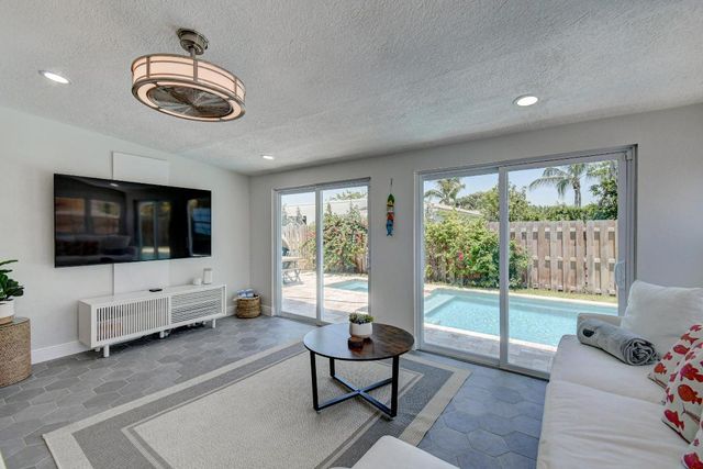 309 Rilyn Drive, West Palm Beach, FL 33405