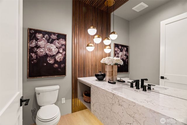 11021 NE 14th Street, Bellevue, WA 98004