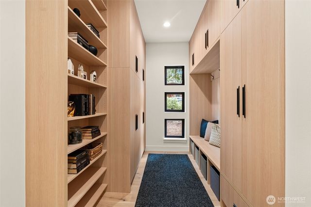 11021 NE 14th Street, Bellevue, WA 98004