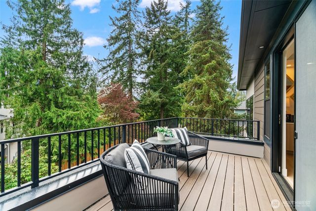 11021 NE 14th Street, Bellevue, WA 98004