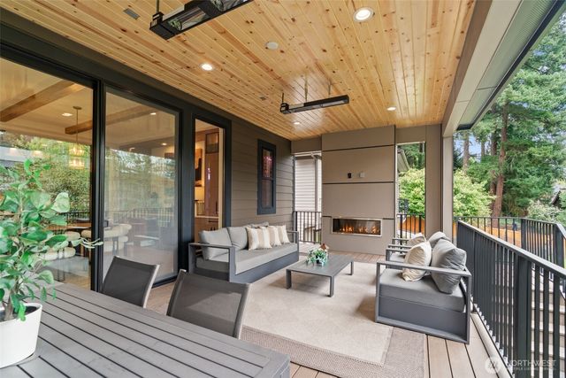 11021 NE 14th Street, Bellevue, WA 98004